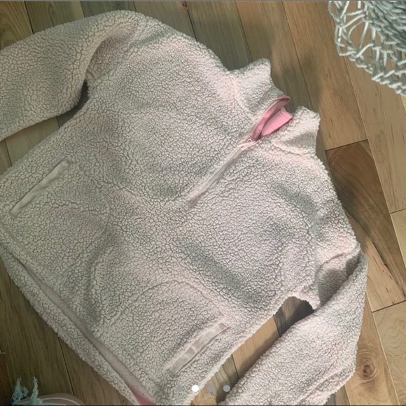 i am selling a puff jacket - Picture 2 of 3